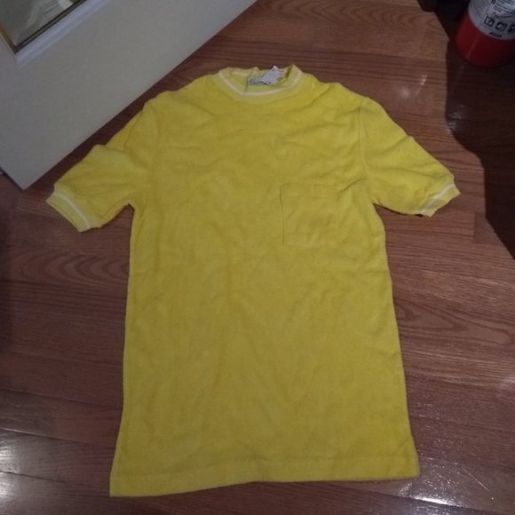Fun NWT Vintage Yellow Terry Short Sleeve-L - Picture 2 of 4